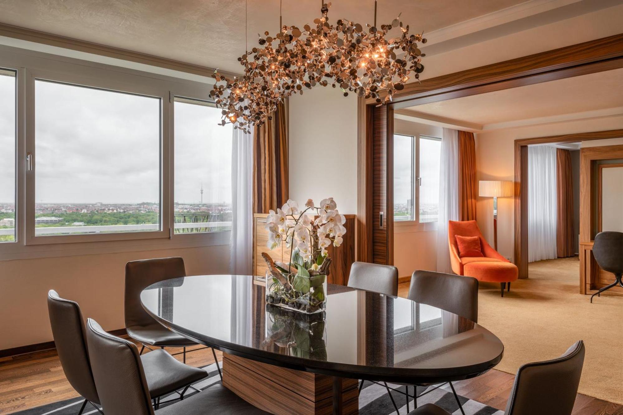 فندق ذا ويستن جراند ميونيخ المظهر الخارجي الصورة A suite at the InterContinental Berlin