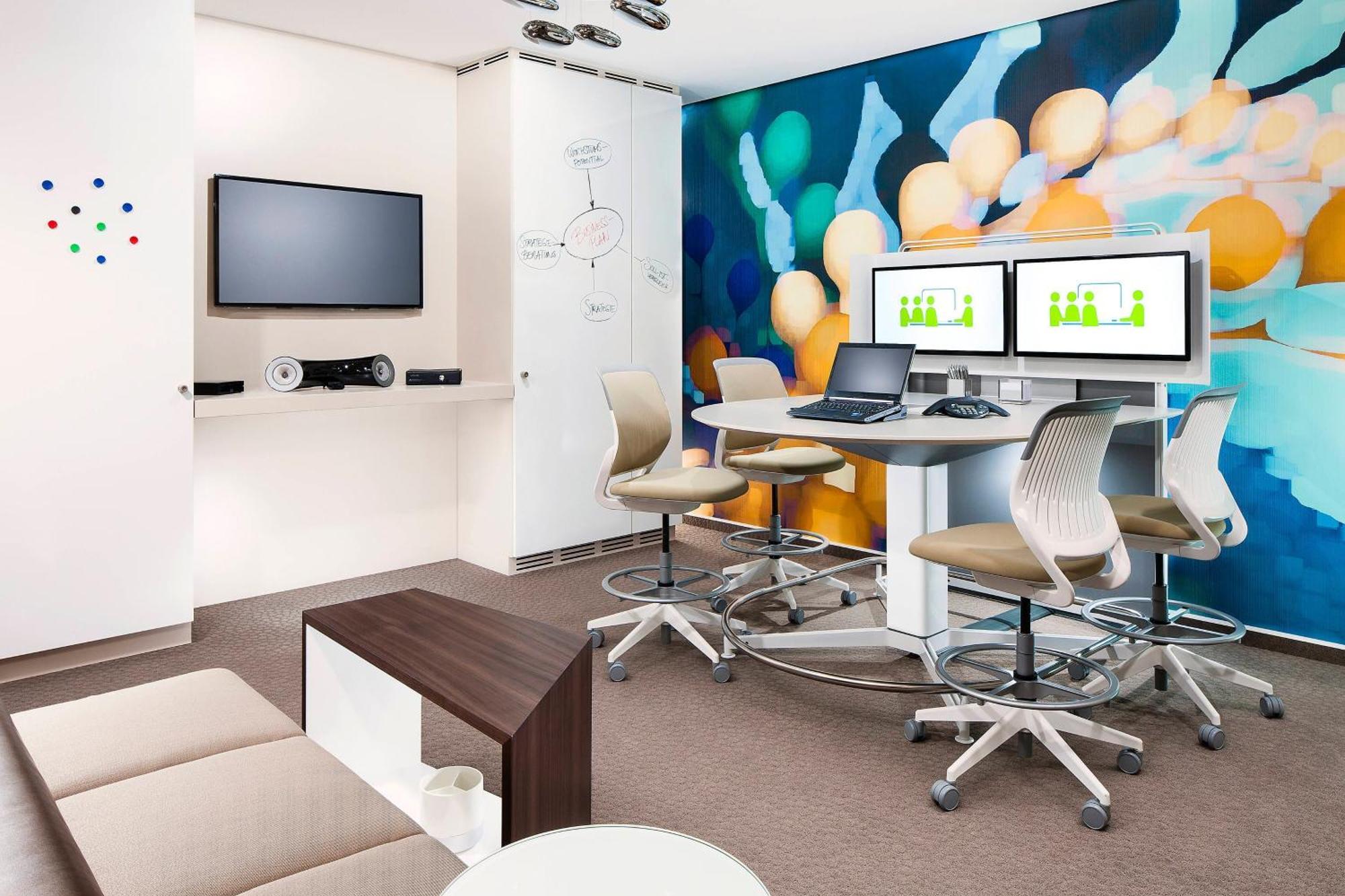 فندق ذا ويستن جراند ميونيخ المظهر الخارجي الصورة A typical meeting room at the University of St. Gallen