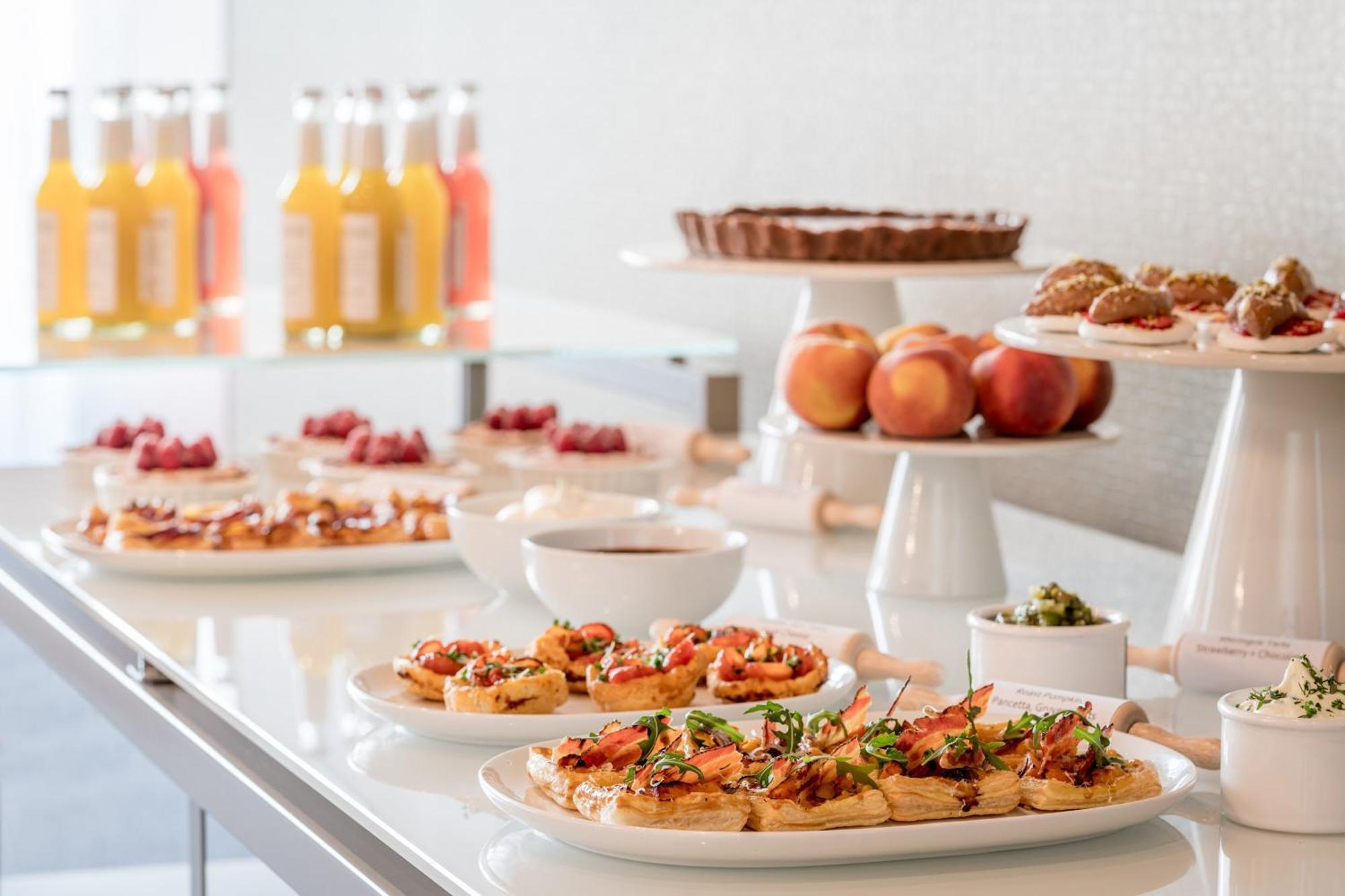 فندق ذا ويستن جراند ميونيخ المظهر الخارجي الصورة A buffet at a hotel